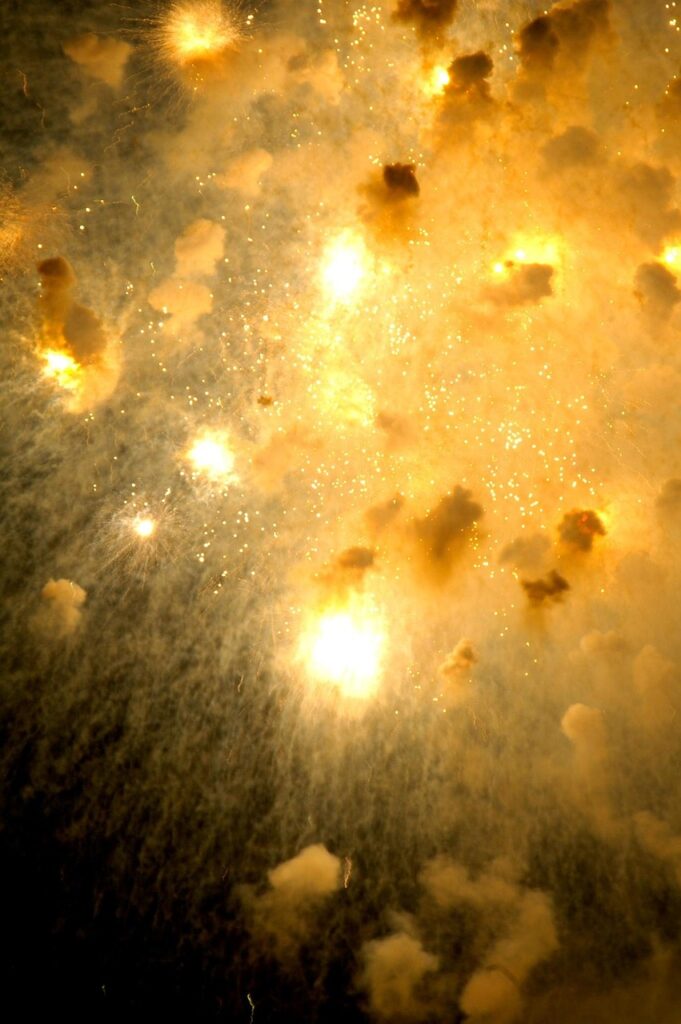 破裂や爆発による地震保険の補償はされるか？