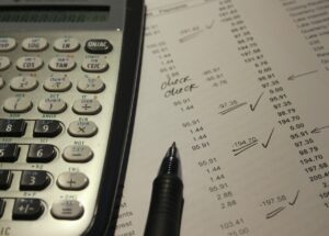 火災保険と地震保険の一括払いと分割払いの違いは？